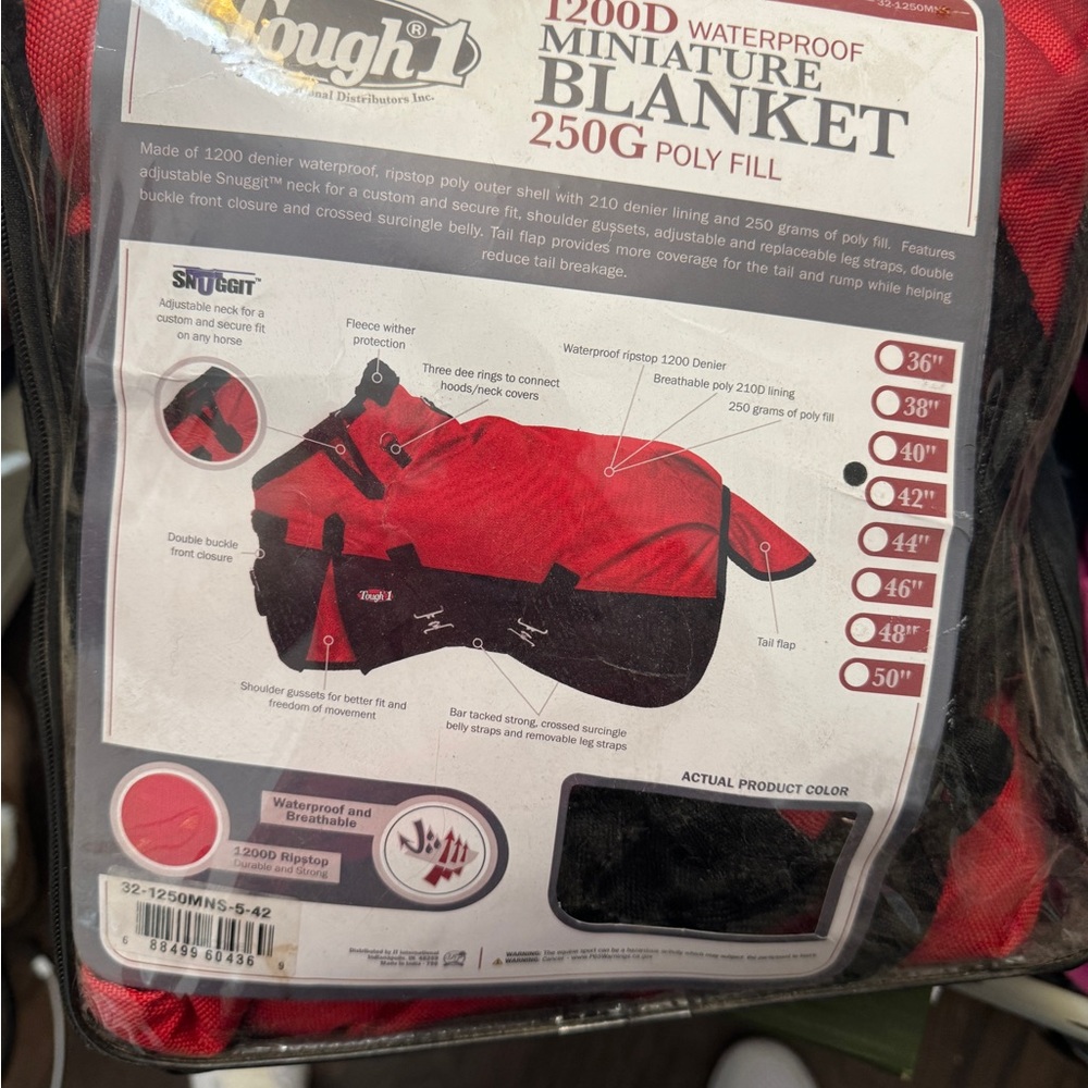 Tough1 1200D Mini Snuggit Blanket 42 Red
